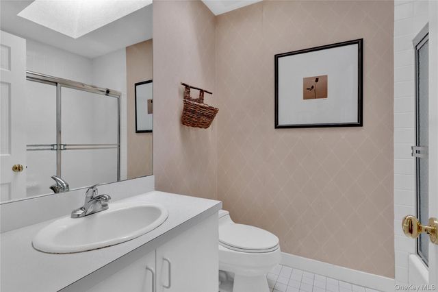 4 Club Drive N 4, Jericho, NY 11753