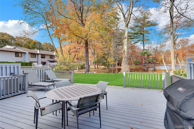 4 Club Drive N 4, Jericho, NY 11753