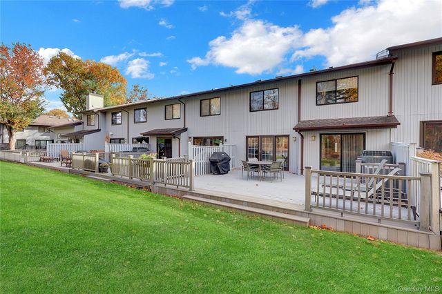 4 Club Drive N 4, Jericho, NY 11753