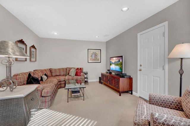 4 Club Drive N 4, Jericho, NY 11753