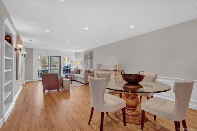 4 Club Drive N 4, Jericho, NY 11753