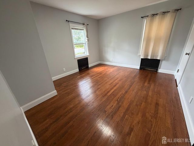225 225 Harris Avenue, Middlesex, NJ 08846