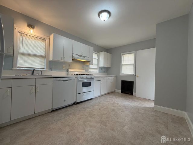225 225 Harris Avenue, Middlesex, NJ 08846