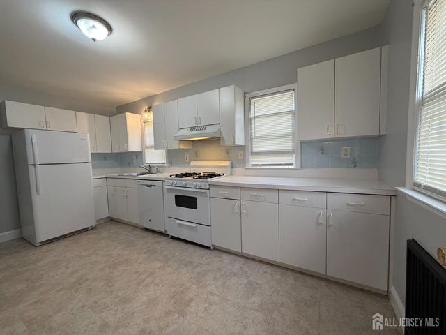 225 225 Harris Avenue, Middlesex, NJ 08846