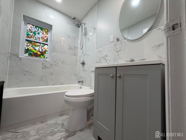 225 225 Harris Avenue, Middlesex, NJ 08846