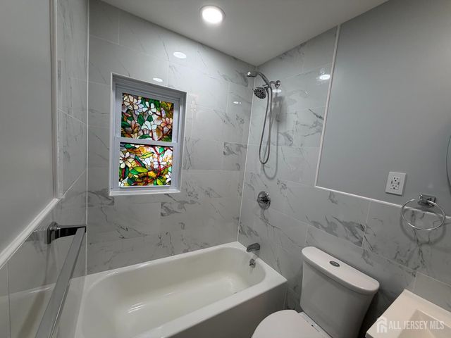 225 225 Harris Avenue, Middlesex, NJ 08846