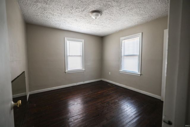 100 N Hodson Avenue, Muncie, IN 47304