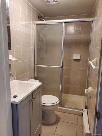 94-86 218th Street 3rd Floor, Queens Village, NY 11428