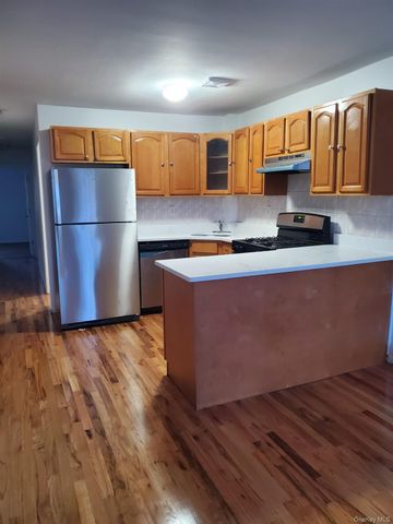 94-86 218th Street 3rd Floor, Queens Village, NY 11428