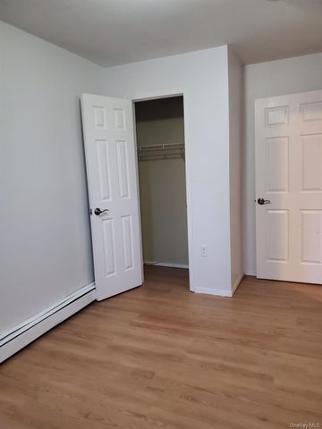 94-86 218th Street 3rd Floor, Queens Village, NY 11428