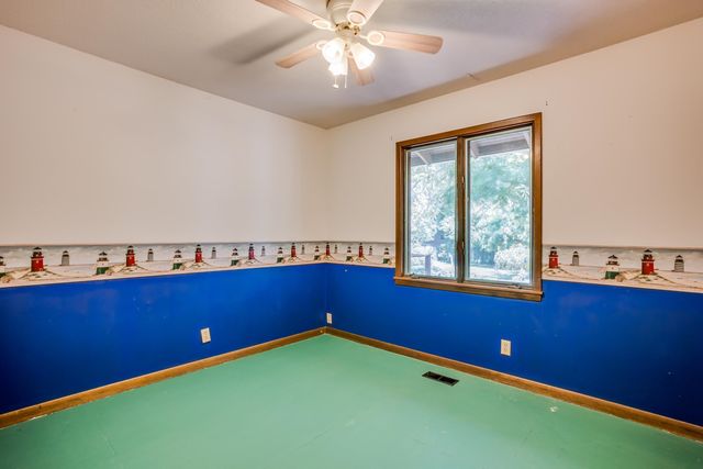 9804 W 12th St N, Wichita, KS 67212