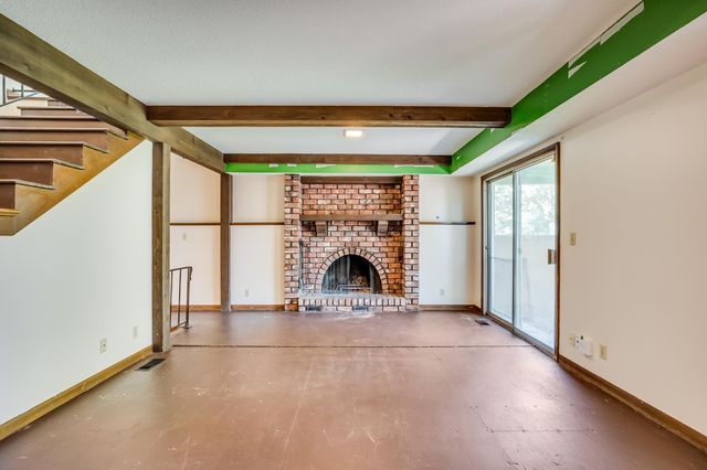 9804 W 12th St N, Wichita, KS 67212