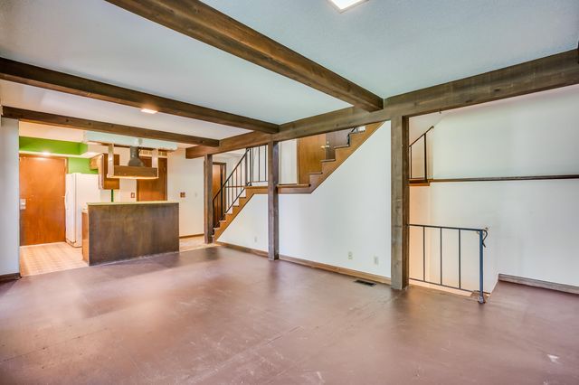 9804 W 12th St N, Wichita, KS 67212