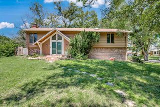 9804 W 12th St N, Wichita, KS 67212