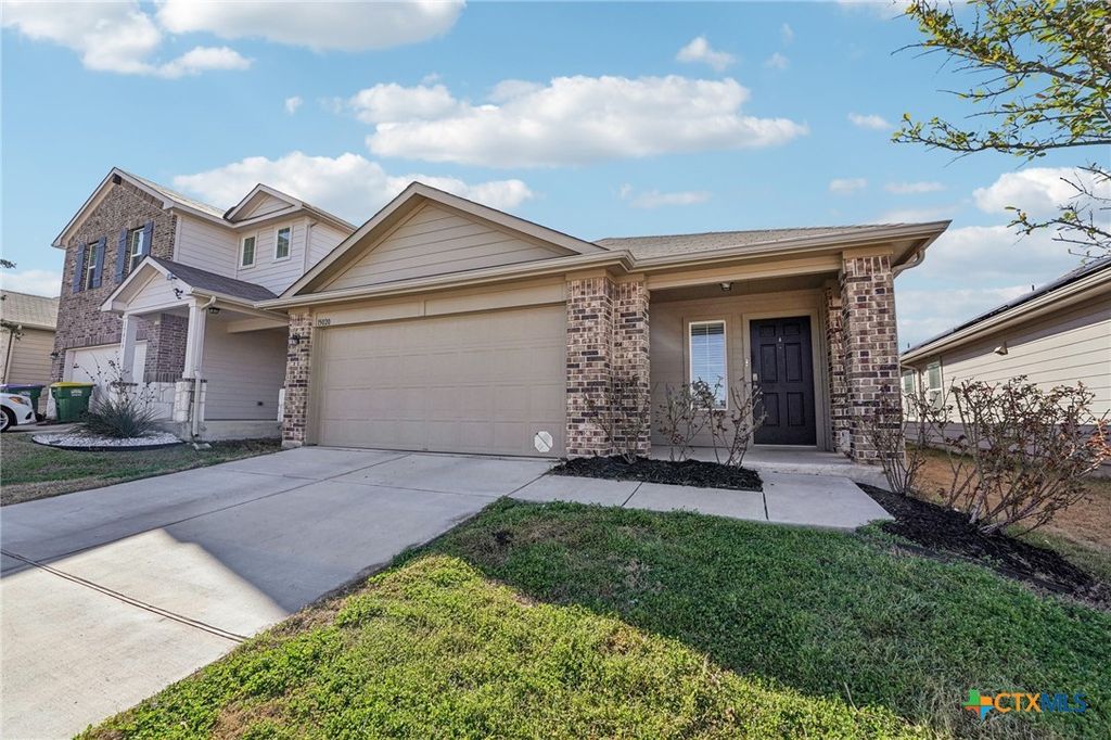 Image 1 of property listing at 15020 Tuff Rd, Manor, TX 78653