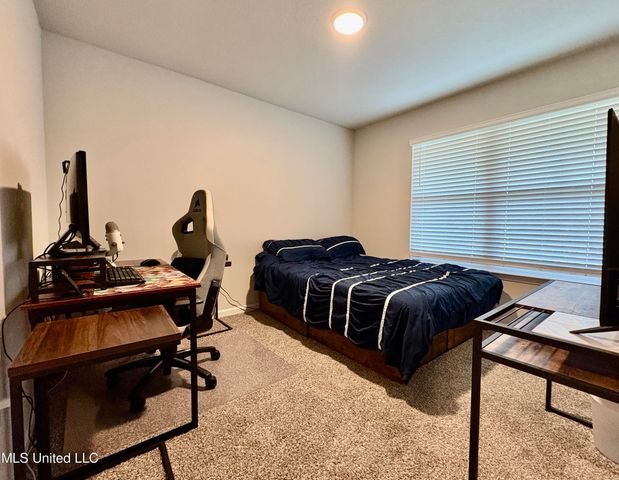 3609 N 7th Street, Ocean Springs, MS 39564
