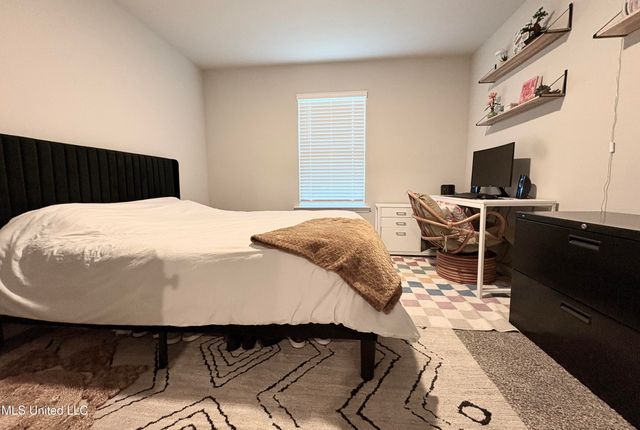 3609 N 7th Street, Ocean Springs, MS 39564