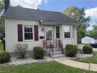 204 E Baird Avenue, Barberton, OH 44203