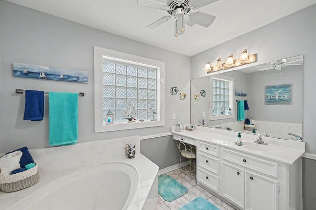 281 Broadmoor Drive, Trinity, TX 75862