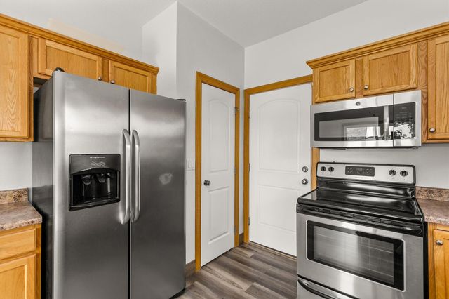 2227 4th Avenue SE, Altoona, IA 50009