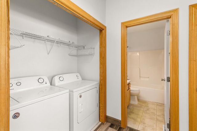 2227 4th Avenue SE, Altoona, IA 50009
