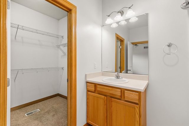 2227 4th Avenue SE, Altoona, IA 50009