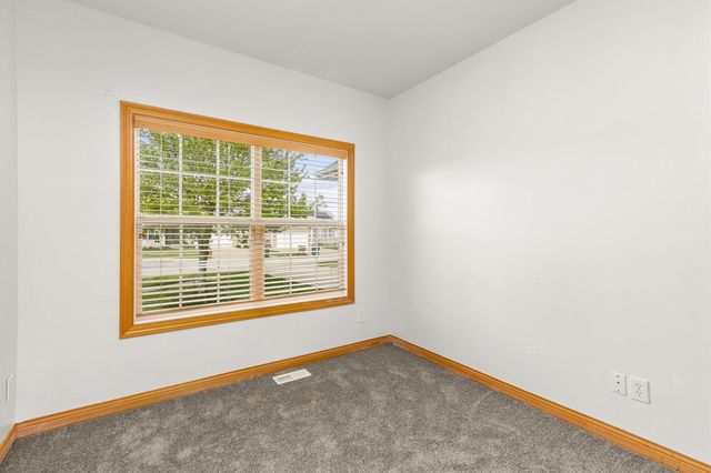 2227 4th Avenue SE, Altoona, IA 50009