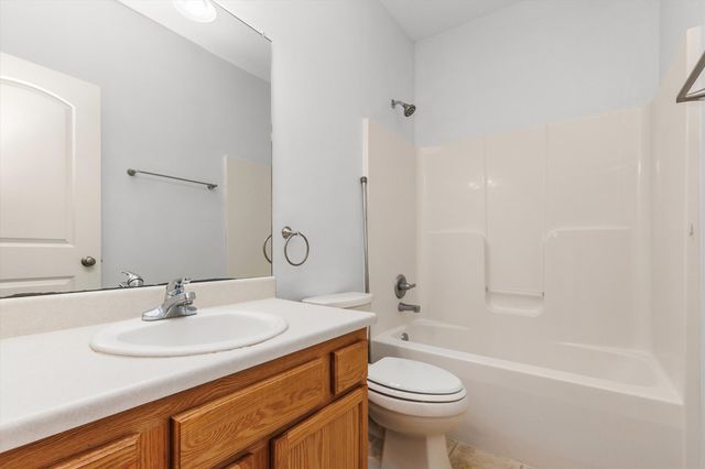 2227 4th Avenue SE, Altoona, IA 50009
