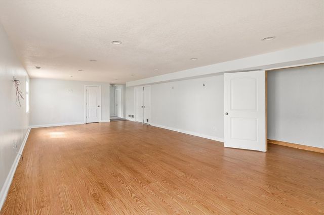 2227 4th Avenue SE, Altoona, IA 50009