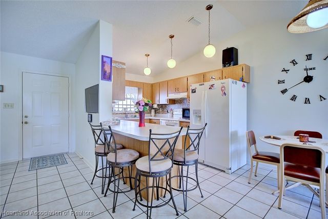 728 Lake Betty Drive, Lake Placid, FL 33852