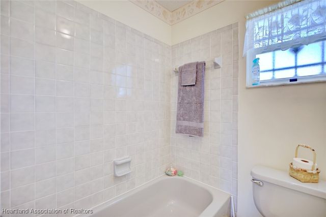 728 Lake Betty Drive, Lake Placid, FL 33852