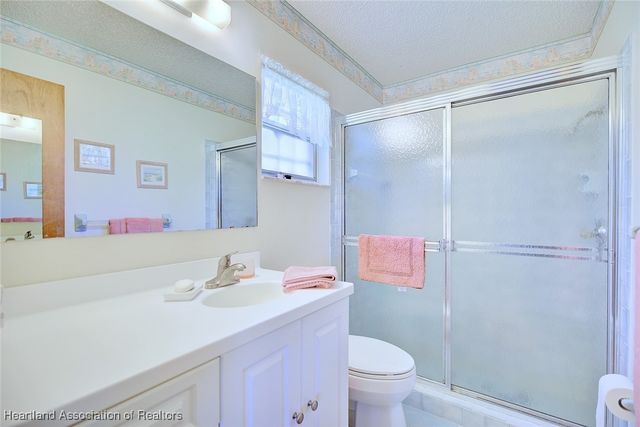 728 Lake Betty Drive, Lake Placid, FL 33852