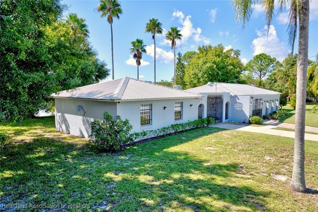 728 Lake Betty Drive, Lake Placid, FL 33852