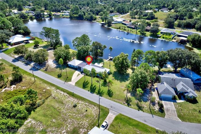 728 Lake Betty Drive, Lake Placid, FL 33852