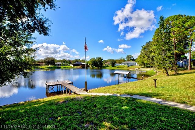 728 Lake Betty Drive, Lake Placid, FL 33852