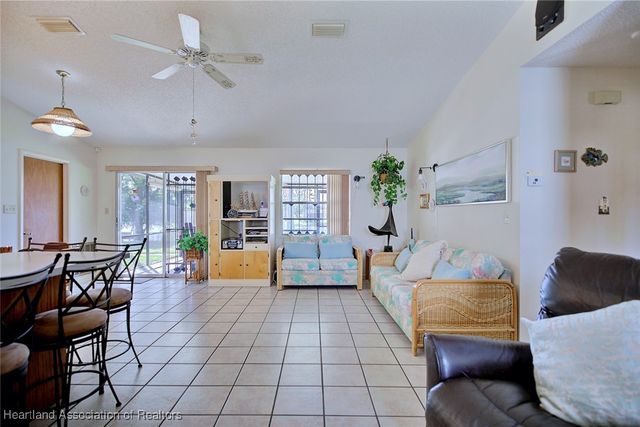 728 Lake Betty Drive, Lake Placid, FL 33852