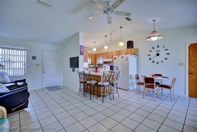 728 Lake Betty Drive, Lake Placid, FL 33852