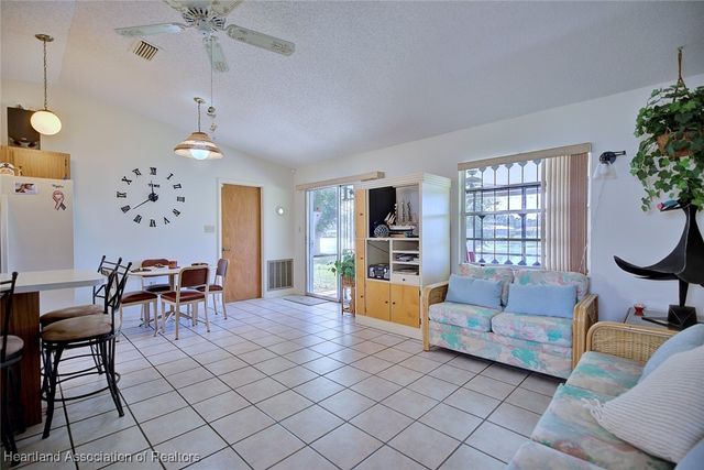 728 Lake Betty Drive, Lake Placid, FL 33852