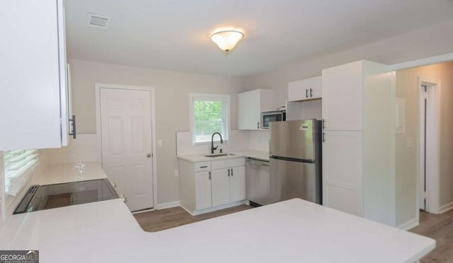 525 Baker Circle NW, Atlanta, GA 30318