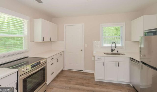 525 Baker Circle NW, Atlanta, GA 30318