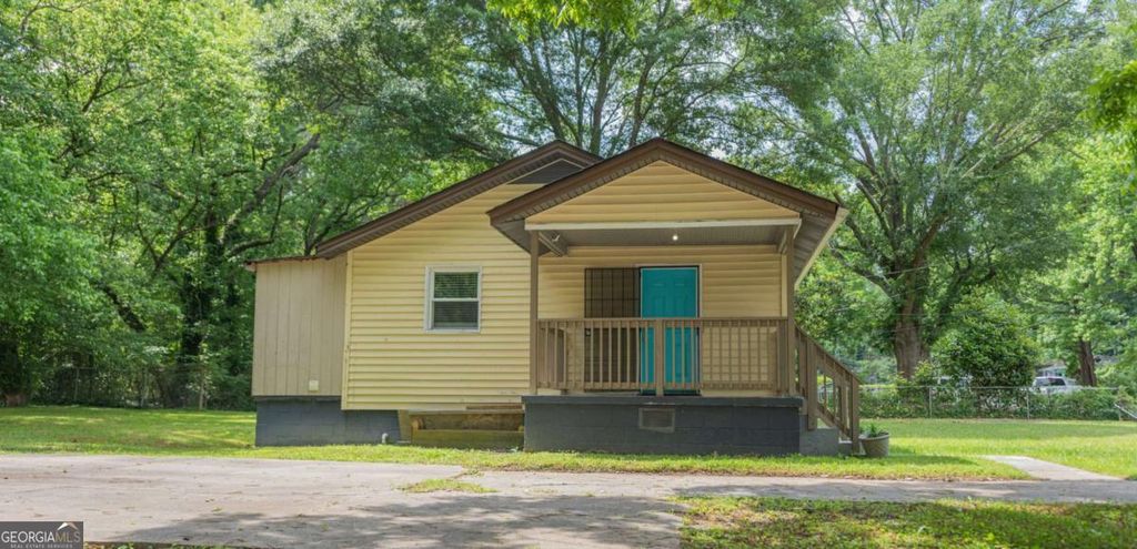 525 Baker Circle NW, Atlanta, GA 30318