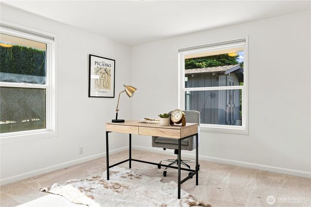 9810 Vineyard Crest, Bellevue, WA 98004