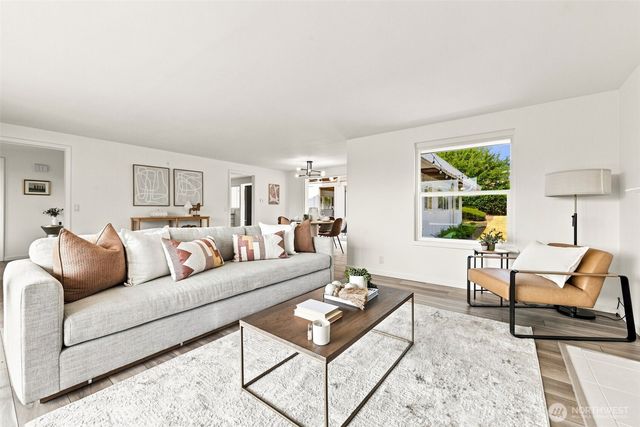 9810 Vineyard Crest, Bellevue, WA 98004