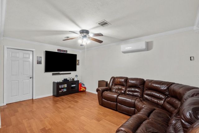 1001 Joseph Street, Pasadena, TX 77506