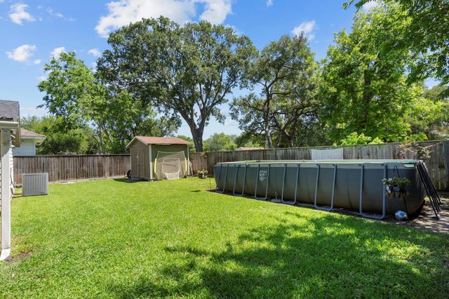 1001 Joseph Street, Pasadena, TX 77506