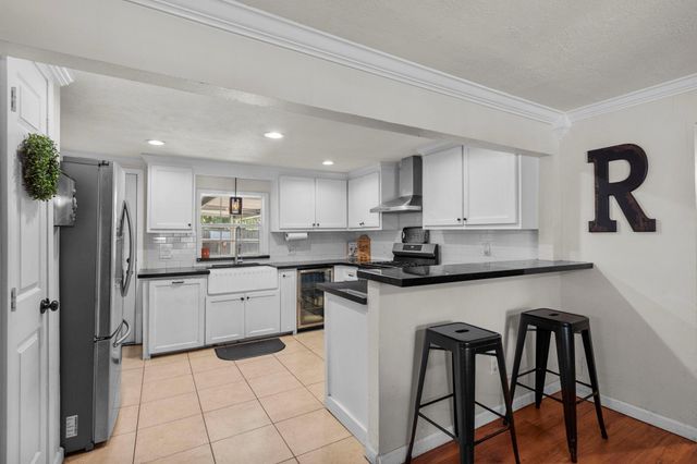 1001 Joseph Street, Pasadena, TX 77506