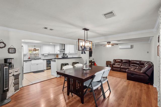 1001 Joseph Street, Pasadena, TX 77506