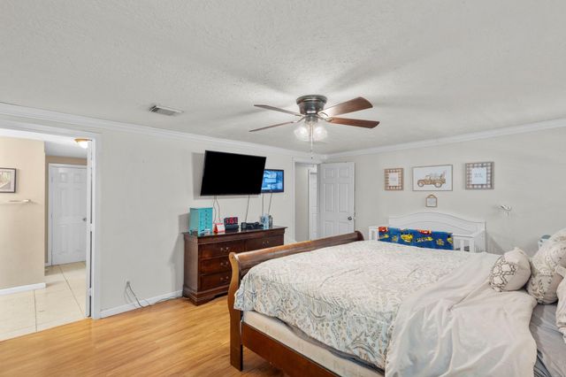 1001 Joseph Street, Pasadena, TX 77506