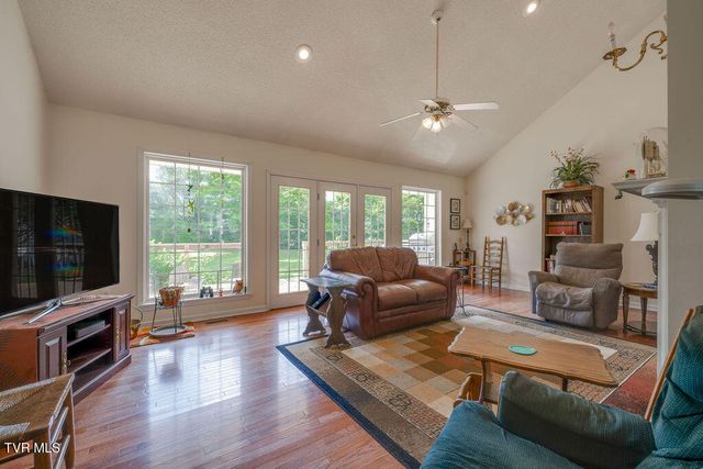 1115 Hidden Valley Drive, Jonesborough, TN 37659