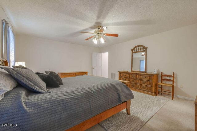 1115 Hidden Valley Drive, Jonesborough, TN 37659